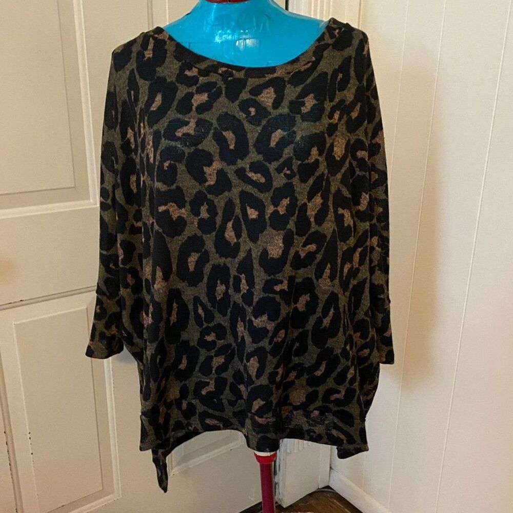 Cherish Leopard Print Long-sleeved High Low Tunic Top Women Size M
